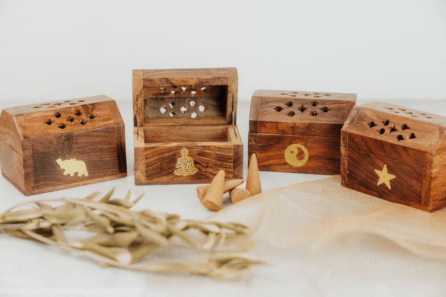Porte encens boîte en bois 
